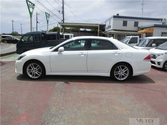 2011 Toyota Crown