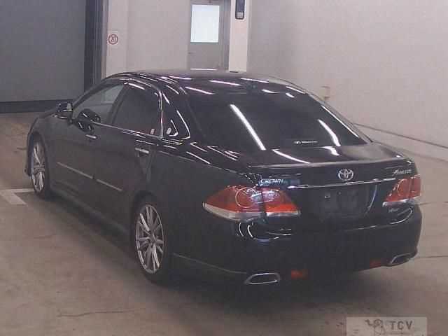 2011 Toyota Crown