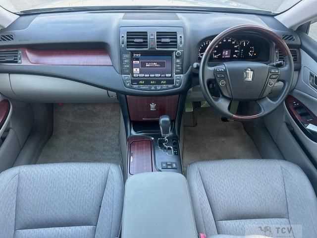 2009 Toyota Crown