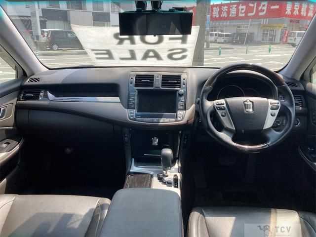 2010 Toyota Crown
