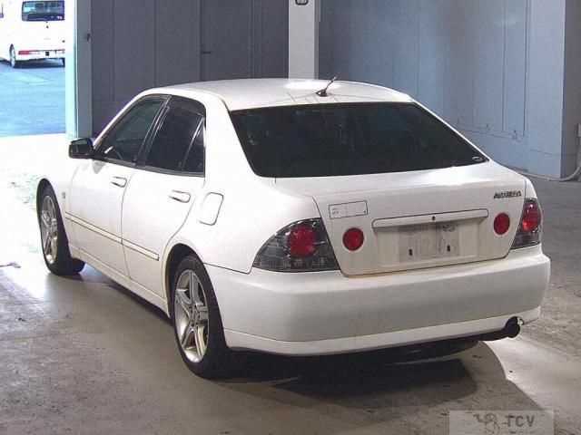 2004 Toyota Altezza
