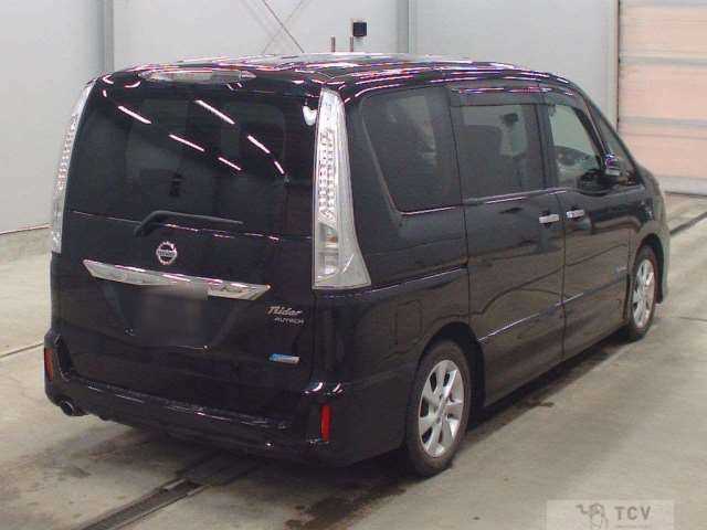 2013 Nissan Serena