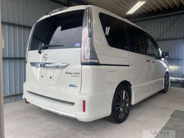 2016 Nissan Serena