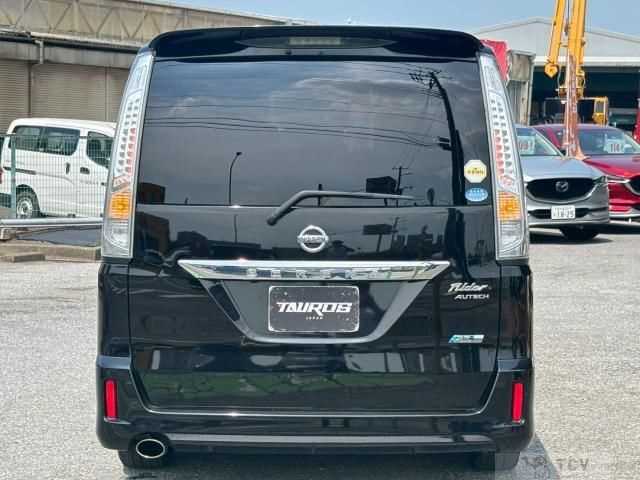 2013 Nissan Serena