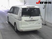 2015 Nissan Serena