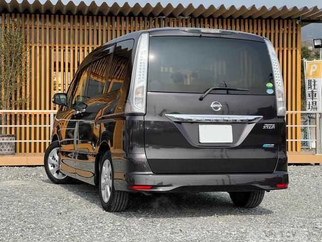 2013 Nissan Serena