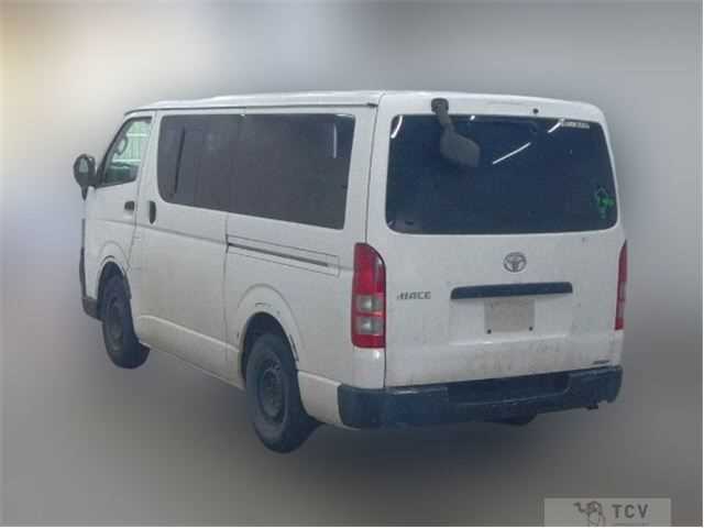 2005 Toyota Regiusace Van