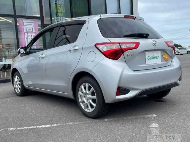 2017 Toyota Vitz