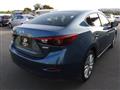 2017 Mazda Axela