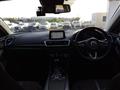 2017 Mazda Axela