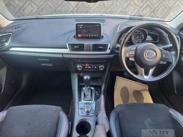 2014 Mazda Axela Sport