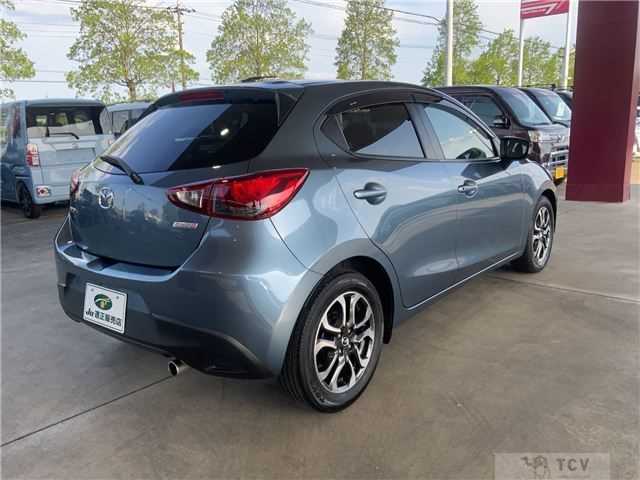 2014 Mazda Demio