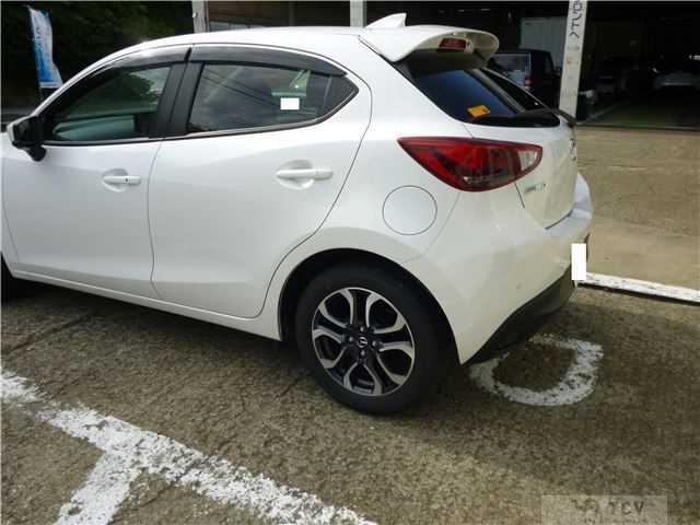 2019 Mazda Demio