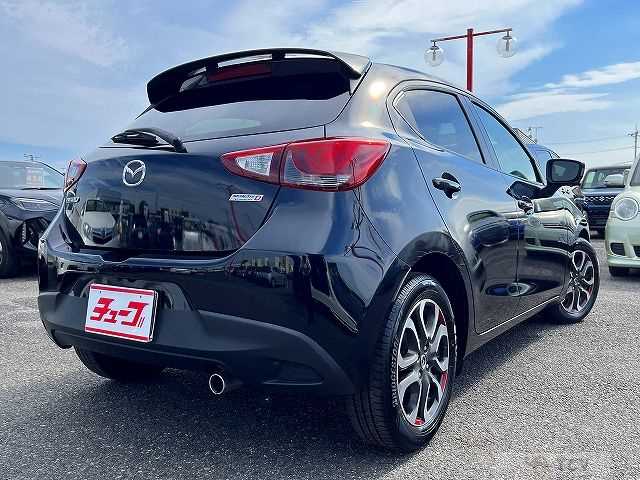 2016 Mazda Demio