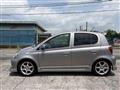 2003 Toyota Vitz