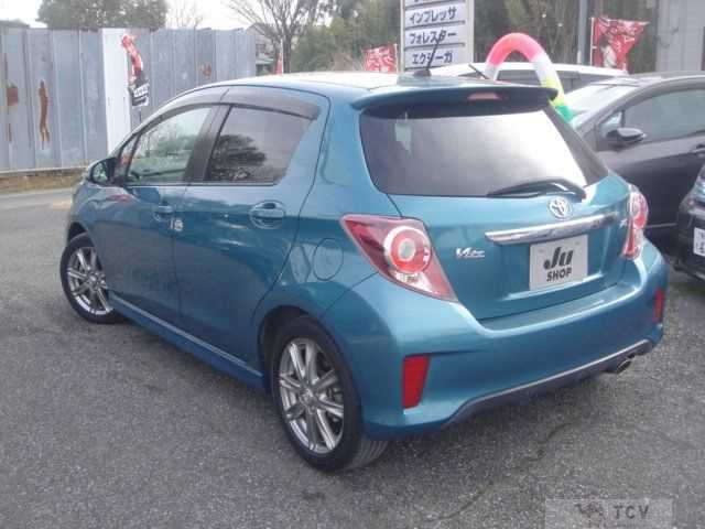 2011 Toyota Vitz
