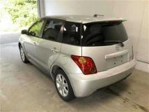 2002 Toyota IST