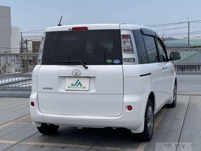 2014 Toyota Sienta