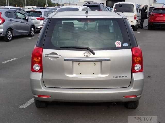 2005 Toyota Raum