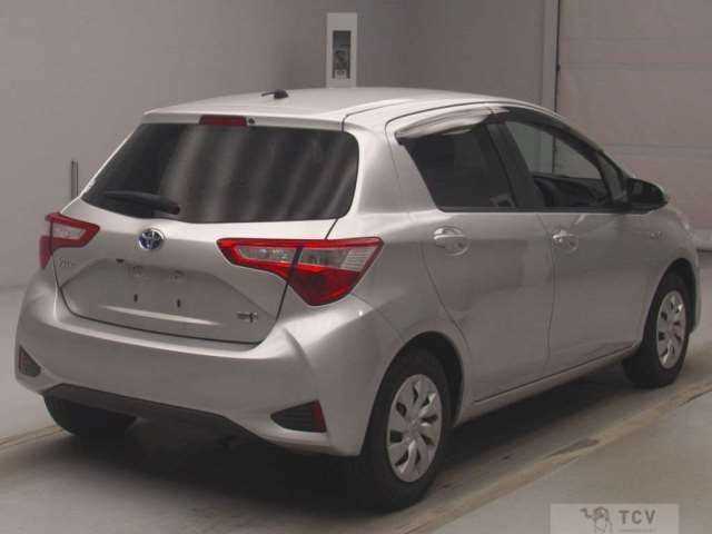 2017 Toyota Vitz