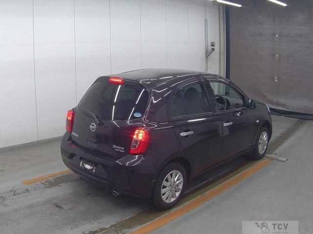 2017 Nissan March
