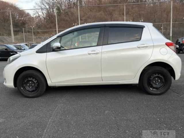 2013 Toyota Vitz