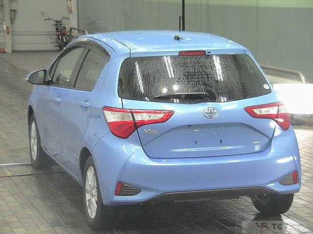 2017 Toyota Vitz