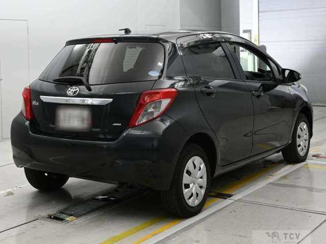 2013 Toyota Vitz