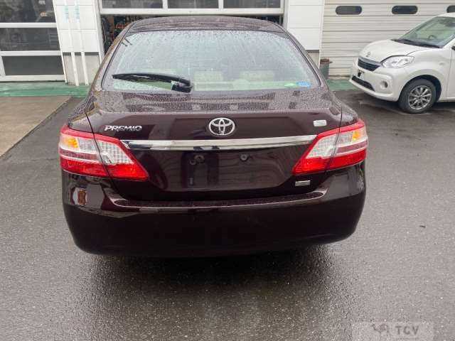 2013 Toyota Premio