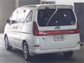2001 Nissan Serena