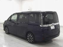 2014 Toyota Voxy