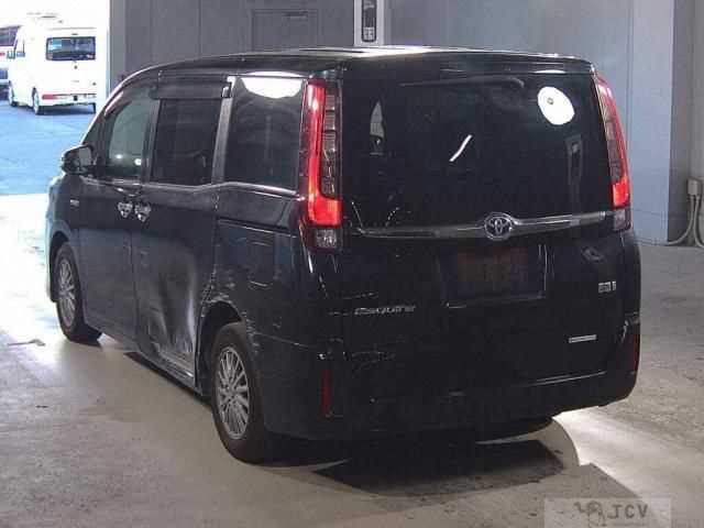 2016 Toyota Esquire