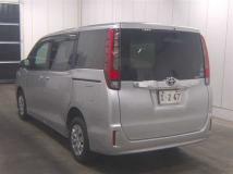2016 Toyota Noah