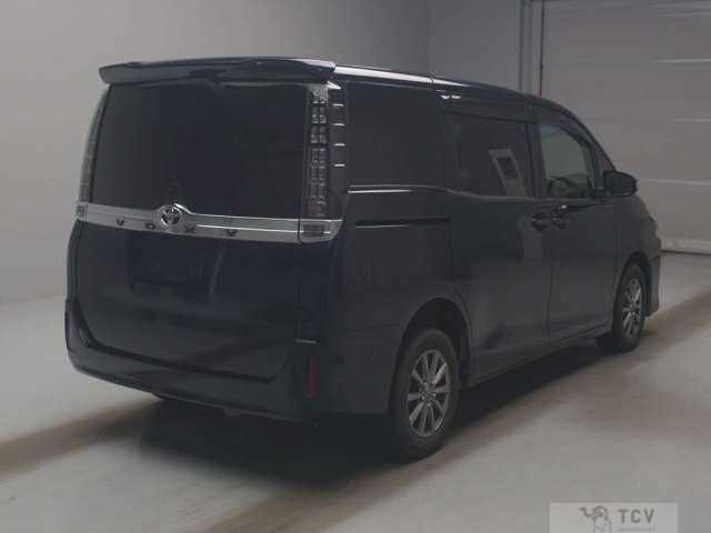 2015 Toyota Voxy
