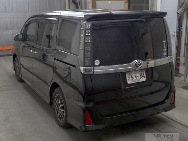 2016 Toyota Voxy