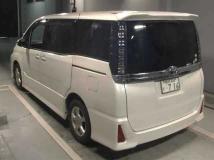 2014 Toyota Voxy