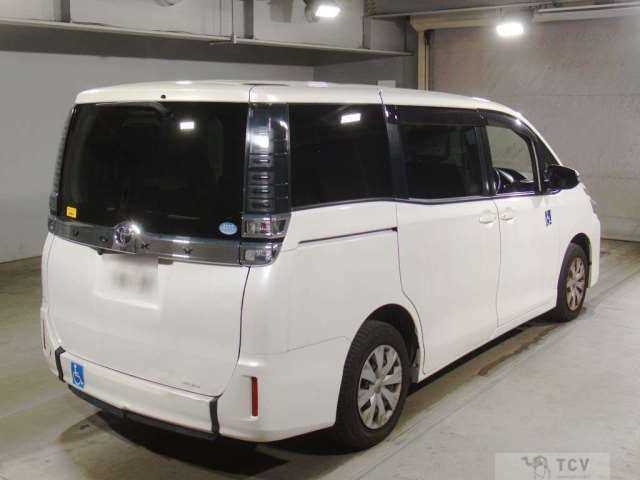 2018 Toyota Voxy