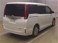 2015 Toyota Noah
