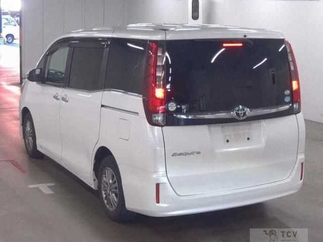 2016 Toyota Esquire