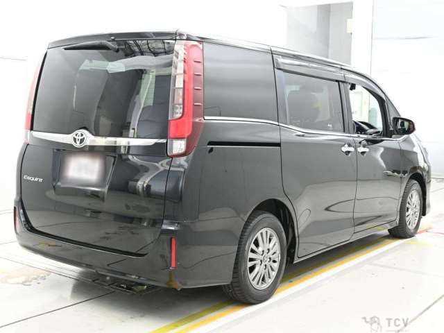2016 Toyota Esquire
