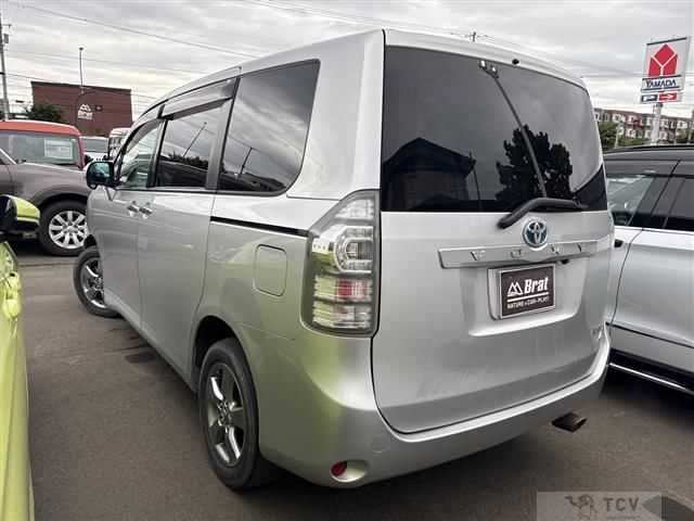 2012 Toyota Voxy