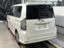 2007 Toyota Voxy