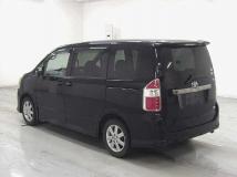 2009 Toyota Noah
