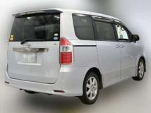 2009 Toyota Noah