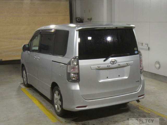 2007 Toyota Voxy