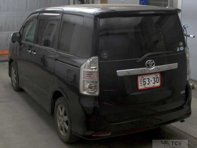2009 Toyota Voxy
