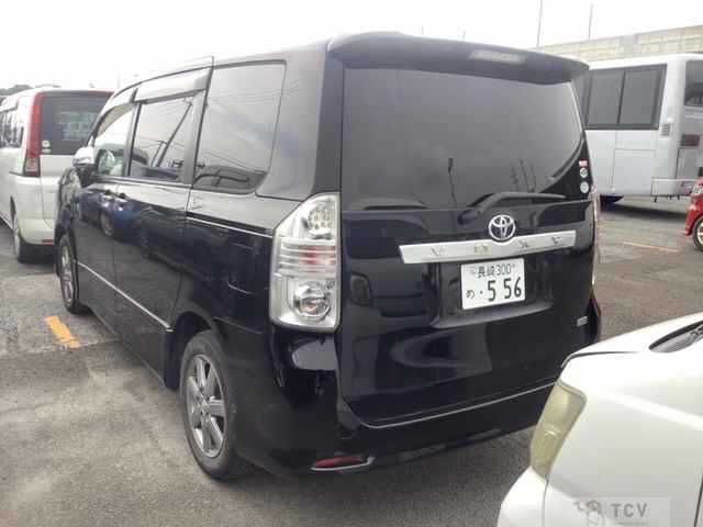 2009 Toyota Voxy