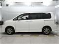 2010 Toyota Voxy