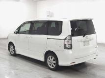 2009 Toyota Voxy