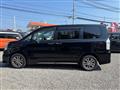 2013 Toyota Voxy